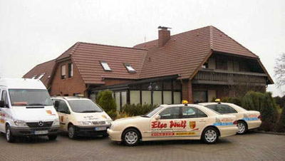 Taxi Else Wulf – Firmengebäude und Fahrzeuge